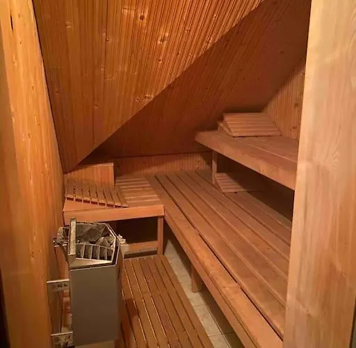 Rooftop 180m2 Loft With Private Sauna, Pressburg