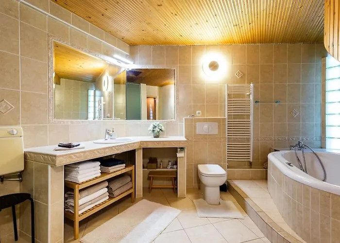 Rooftop 180m2 Loft With Private Sauna, Pressburg