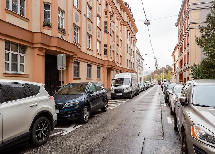 Apartment Rooftop 180m2 Loft With Private Sauna, Pressburg