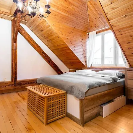 아파트 Rooftop 180m2 Loft With Private Sauna, 브라티슬라바